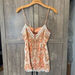 NWT Elie Tahari Small Cami Tank Top Babydoll lace trim silk lined